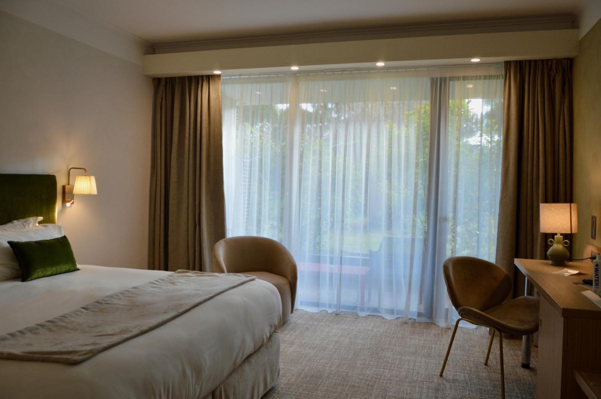 Best Western Sevan Parc Hotel Pertuis Eksteriør billede