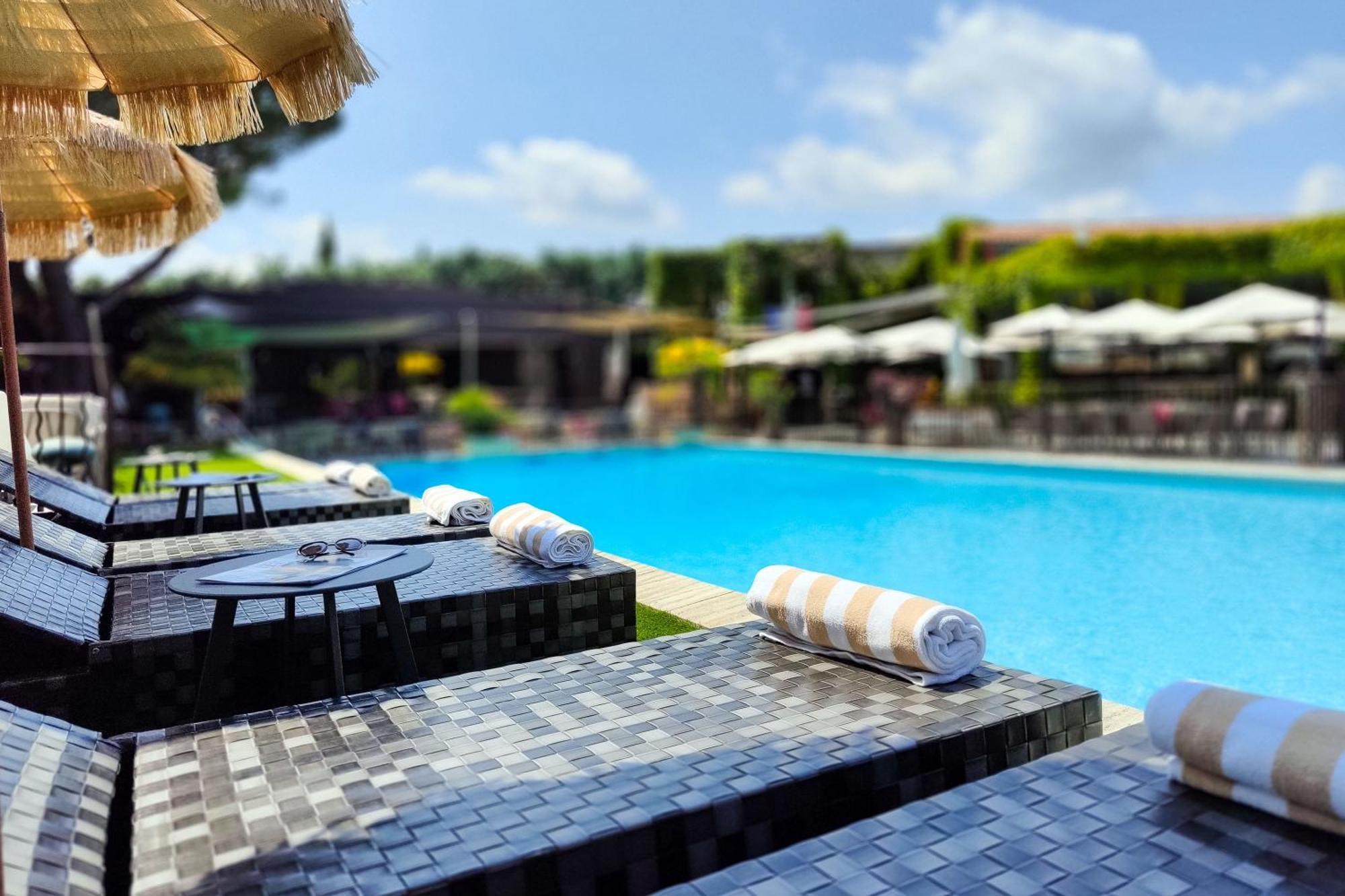 Best Western Sevan Parc Hotel Pertuis Eksteriør billede