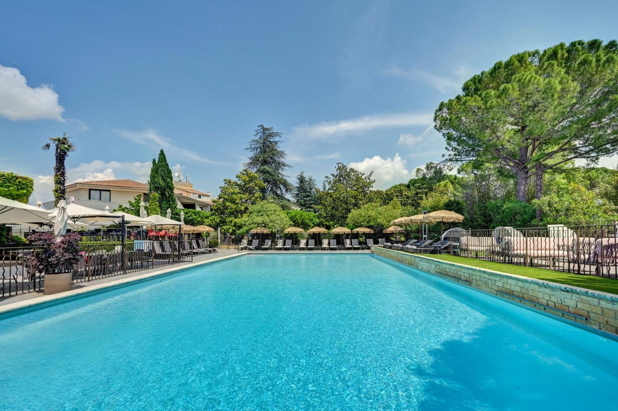 Best Western Sevan Parc Hotel Pertuis Eksteriør billede