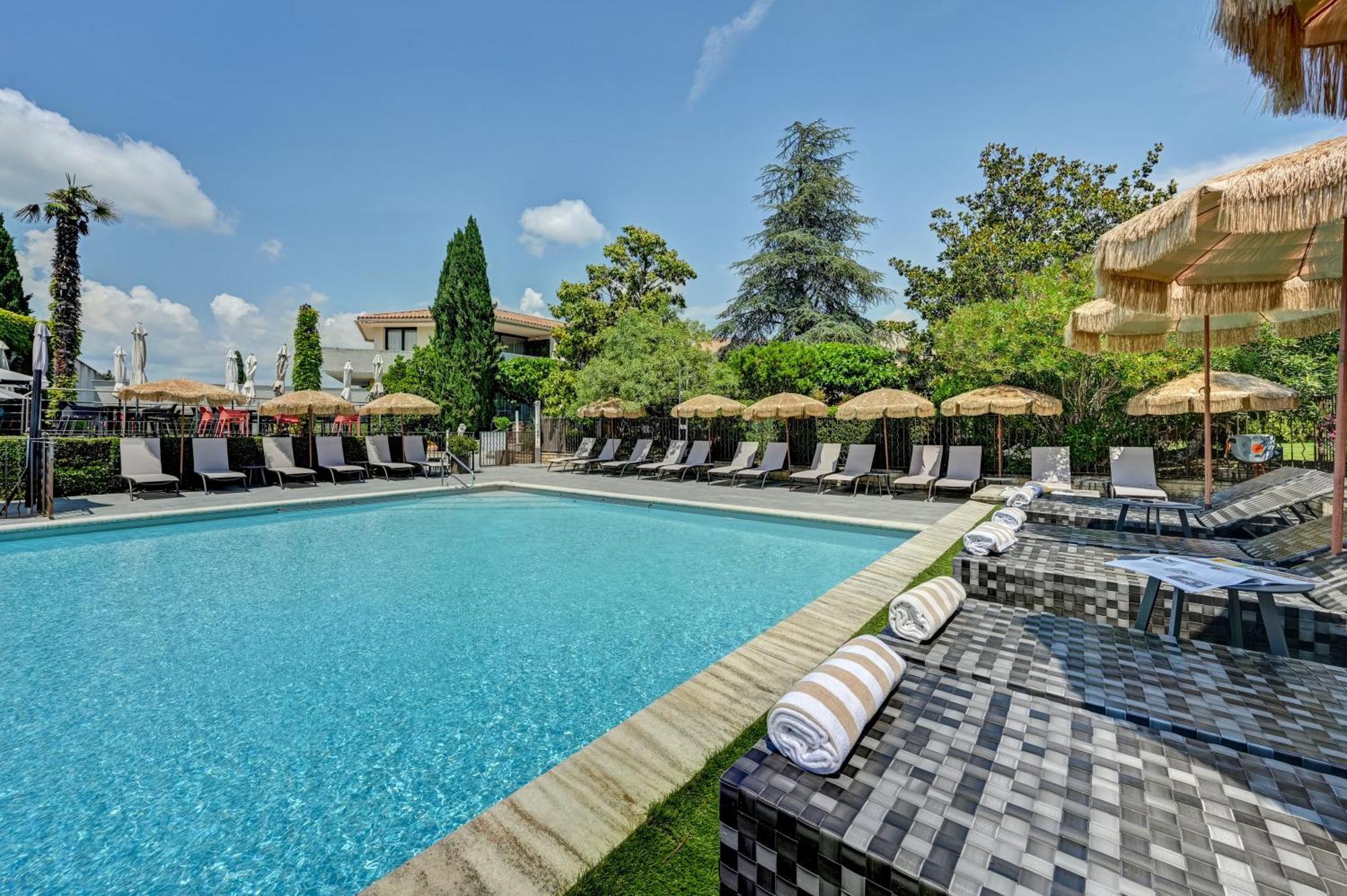 Best Western Sevan Parc Hotel Pertuis Eksteriør billede