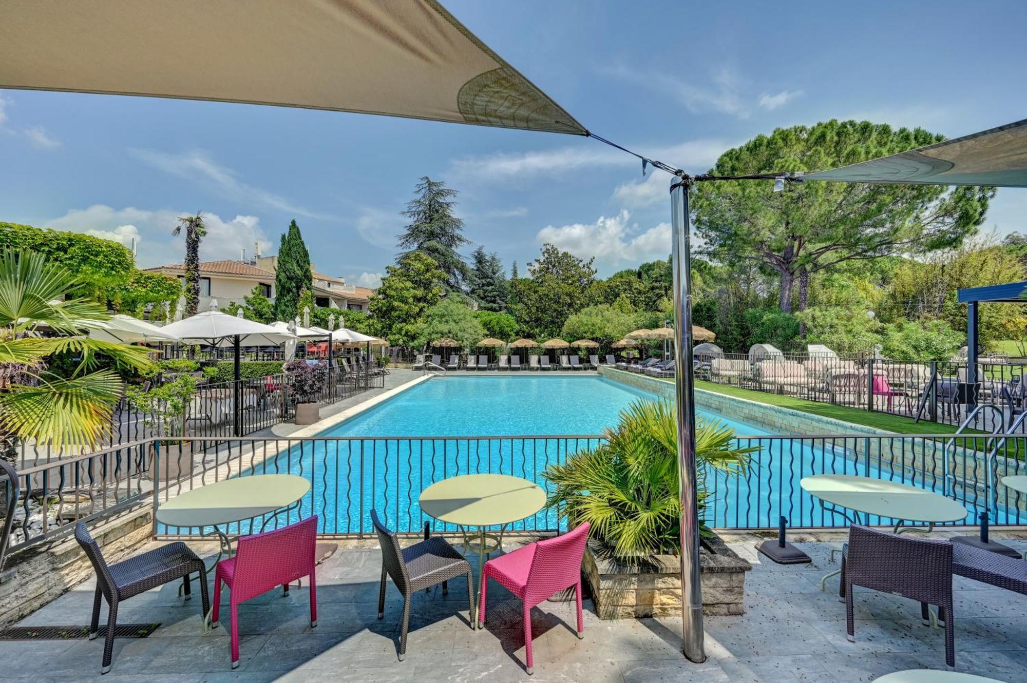 Best Western Sevan Parc Hotel Pertuis Eksteriør billede