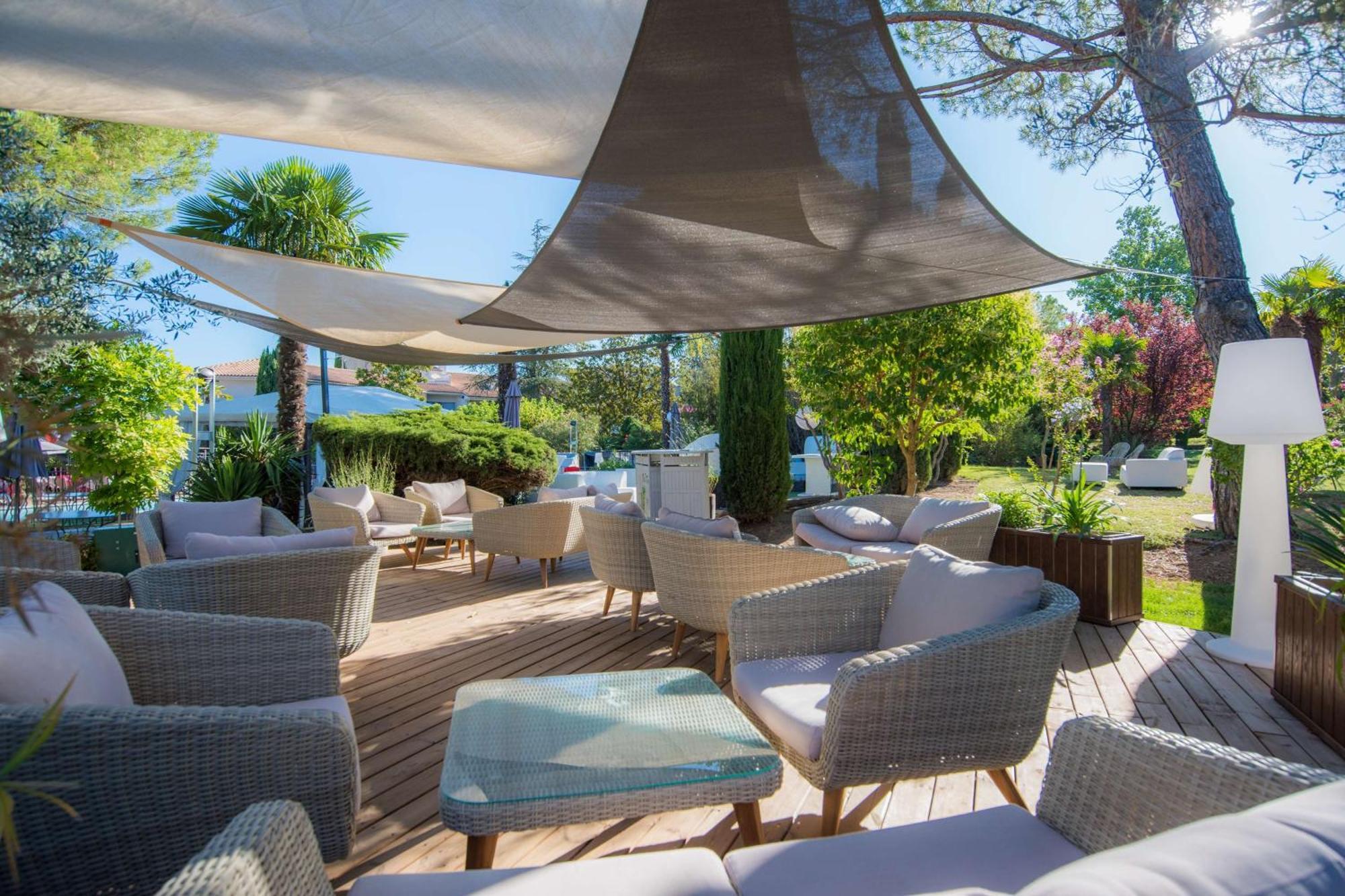 Best Western Sevan Parc Hotel Pertuis Eksteriør billede