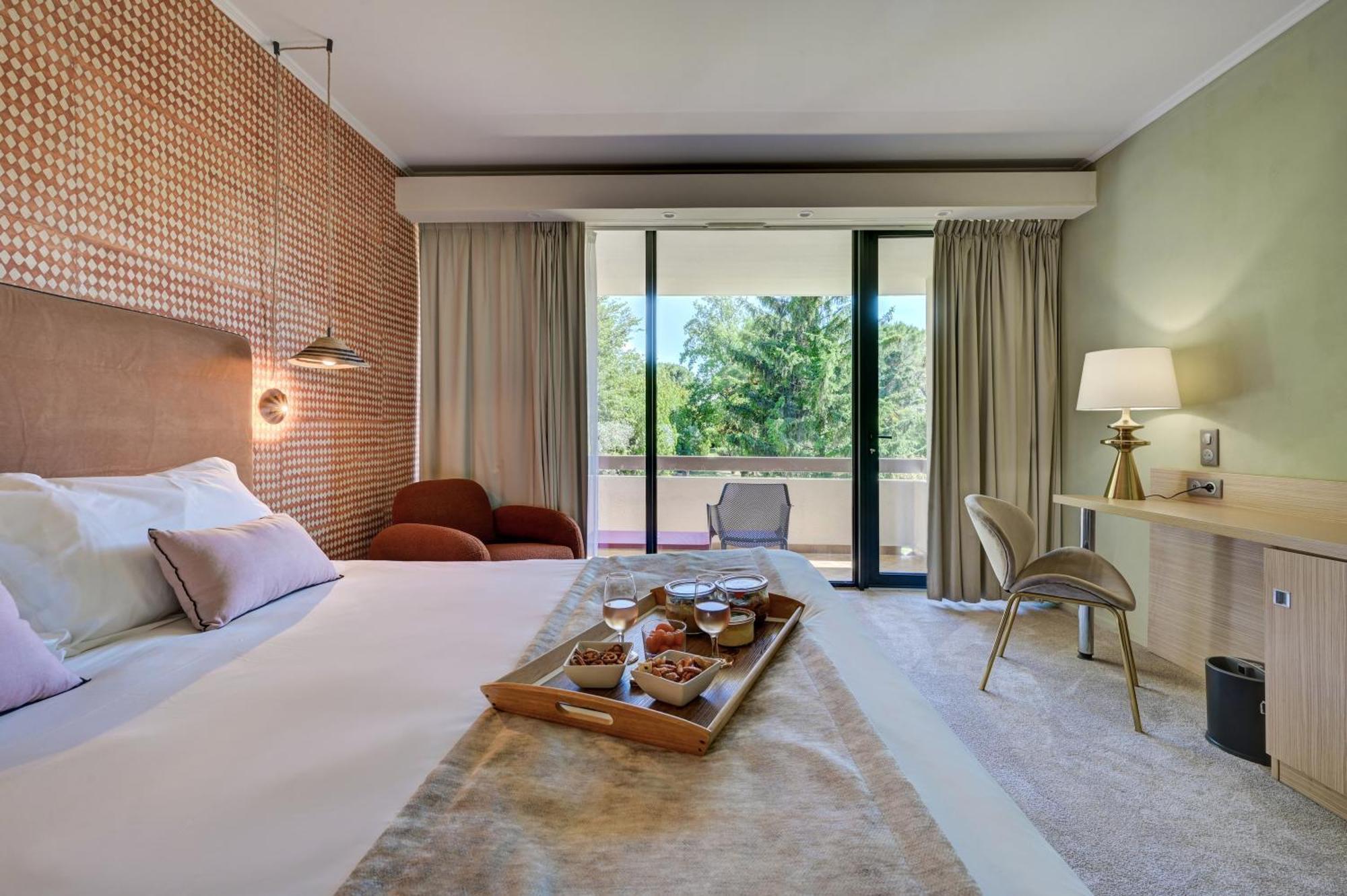 Best Western Sevan Parc Hotel Pertuis Eksteriør billede
